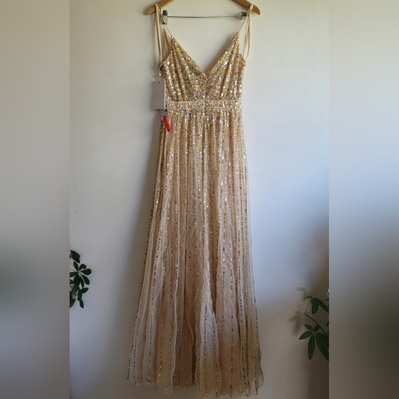 Mac Duggal, Sequined Sleeveless WrapOver A Line Gown, Nude/Gold, Size 8, NWT - Picture 7 of 16